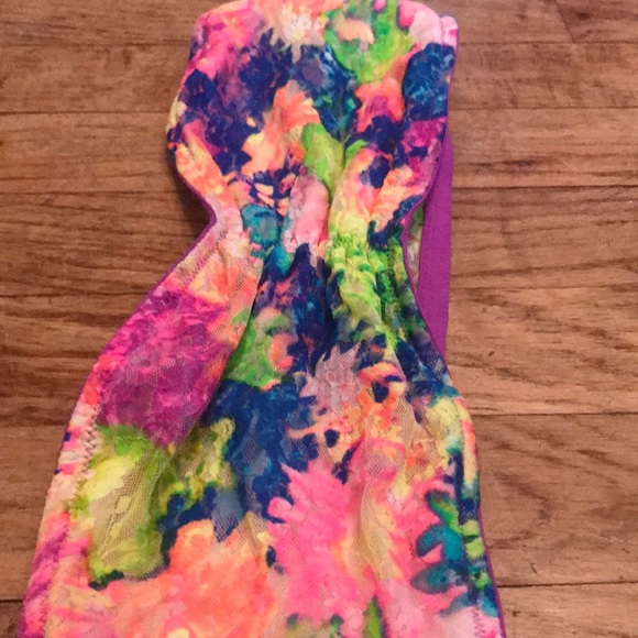 Pink - Picture 2 of 4